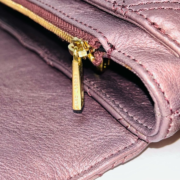 Marc Jacobs Leather Quilted Metallic Purple Shoulder Bag - Picture 7 of 9